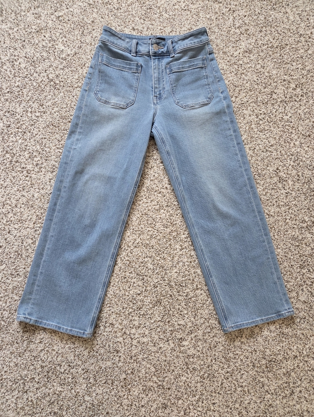 Quince Women's Cropped Light Wash Jeans 26" Waist